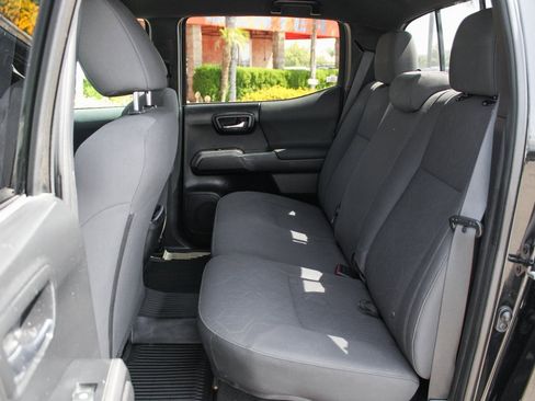 Used 2019 Toyota Tacoma TRD Sport image 24