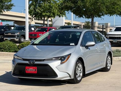 Used 2026 Toyota Corolla LE FWD image 8
