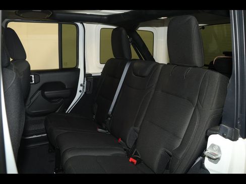 Used 2022 Jeep Wrangler Unlimited Sport AWD/4WD image 24