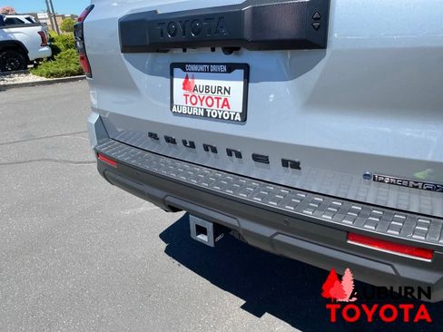 New 2026 Toyota 4Runner TRD Off-Road Premium AWD/4WD image 10
