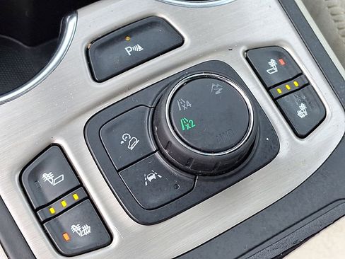 Used 2022 GMC Terrain Denali image 36