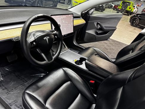 Used 2021 Tesla Model 3 Standard Range Plus image 29
