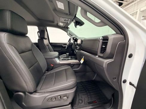 Certified 2023 Chevrolet Silverado 1500 LTZ w/ LTZ Convenience Package II AWD/4WD image 29