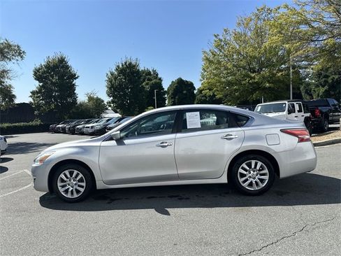 Used 2015 Nissan Altima 2.5 S w/ Power Driver Seat Package image 2