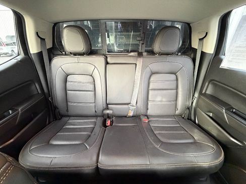 Used 2017 GMC Canyon Denali image 4