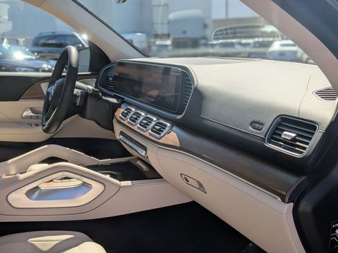 Certified 2025 Mercedes-Benz GLE 580 4MATIC image 40