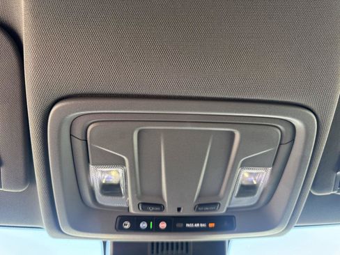 Used 2025 GMC Sierra 1500 SLT RWD image 24