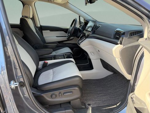 Used 2025 Honda Odyssey Elite image 16