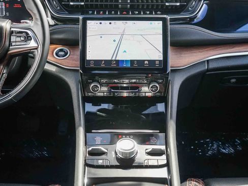 Used 2022 Jeep Grand Cherokee Summit w/ Advanced Protech Group IV image 11