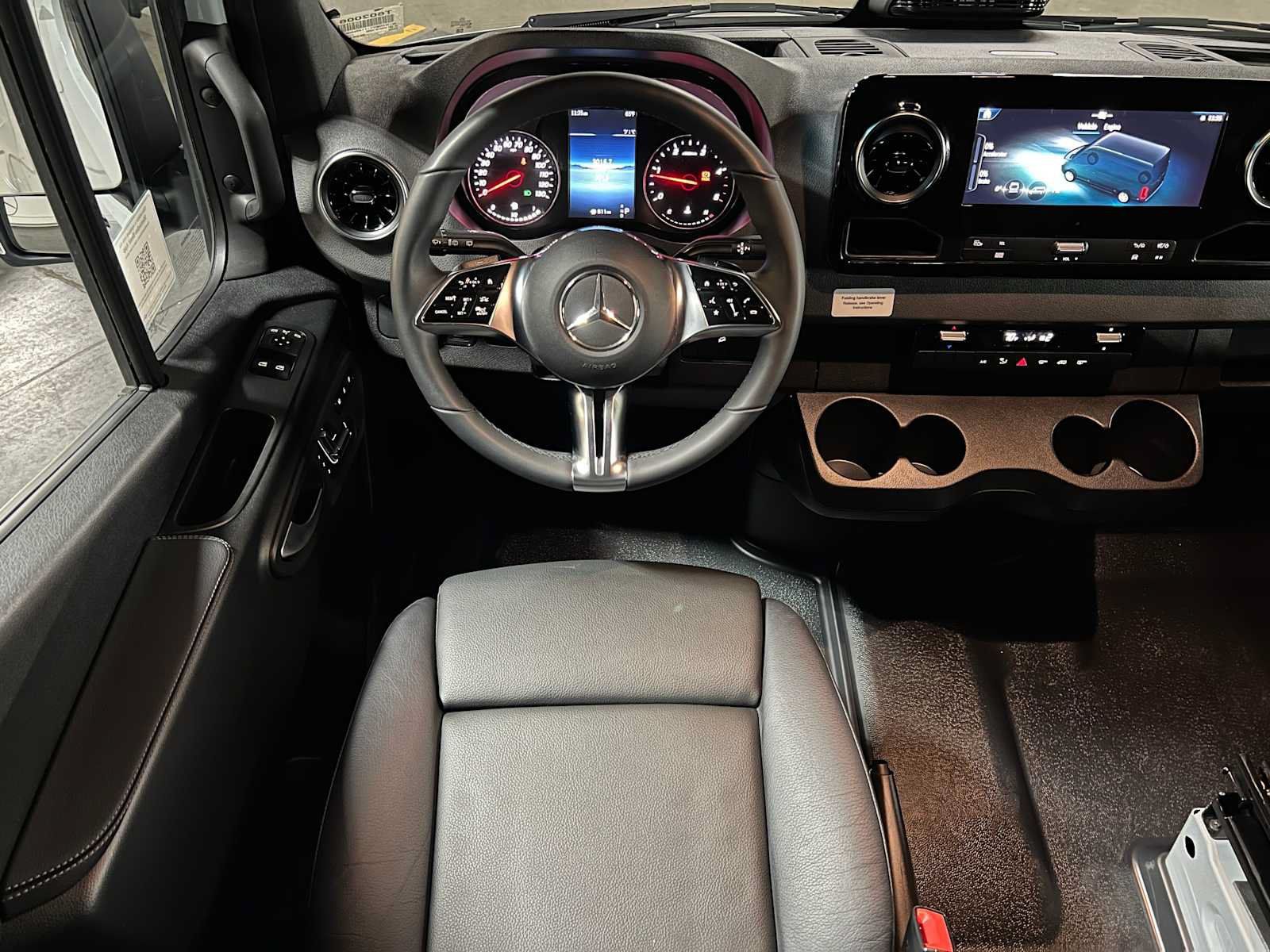 Used 2026 Mercedes-Benz Sprinter 2500 image 39