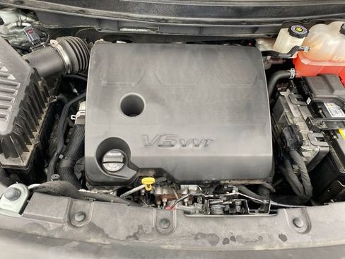 Certified 2023 Chevrolet Traverse LT image 21