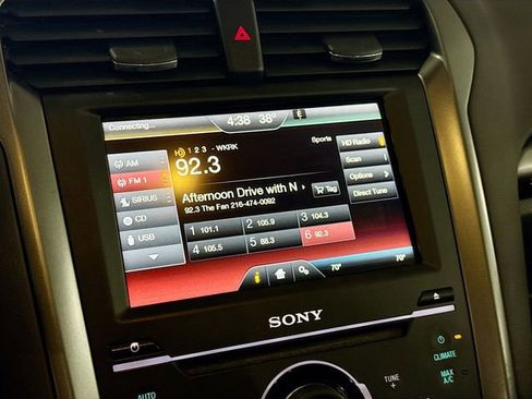 Used 2015 Ford Fusion Titanium image 16