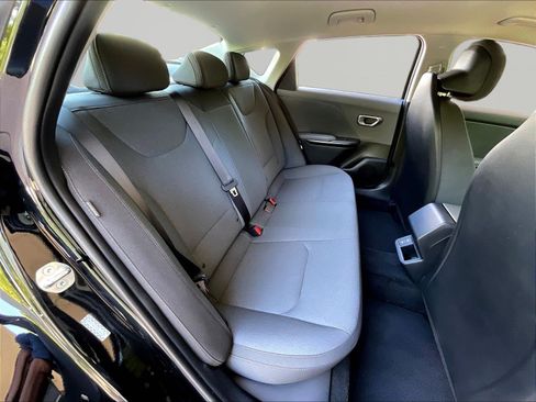 Used 2025 Kia K4 FWD image 24