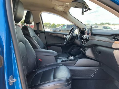 Used 2020 Ford Escape Titanium AWD/4WD image 16