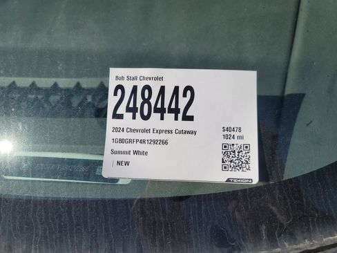 New 2024 Chevrolet Express 3500 w/ Power Convenience Package image 28