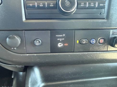 Used 2020 Chevrolet Express 3500 LS RWD image 35