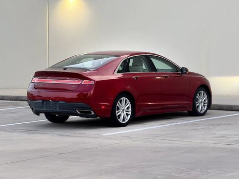 Used 2016 Lincoln MKZ FWD image 7