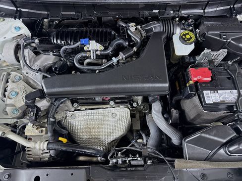 Used 2019 Nissan Rogue SV w/ Premium Package image 39