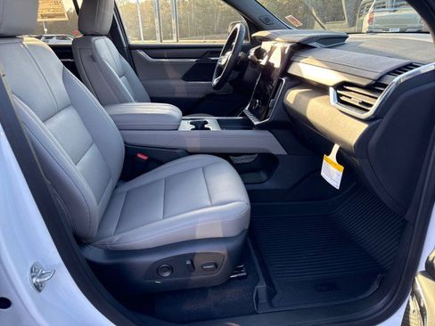 New 2026 GMC Acadia Elevation w/ Elevation Premium Package image 9