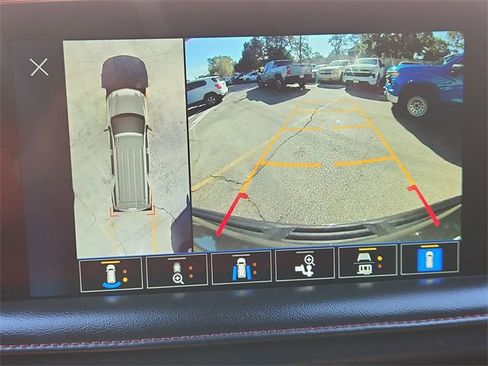 Used 2023 Chevrolet Suburban RST w/ Luxury Package image 15