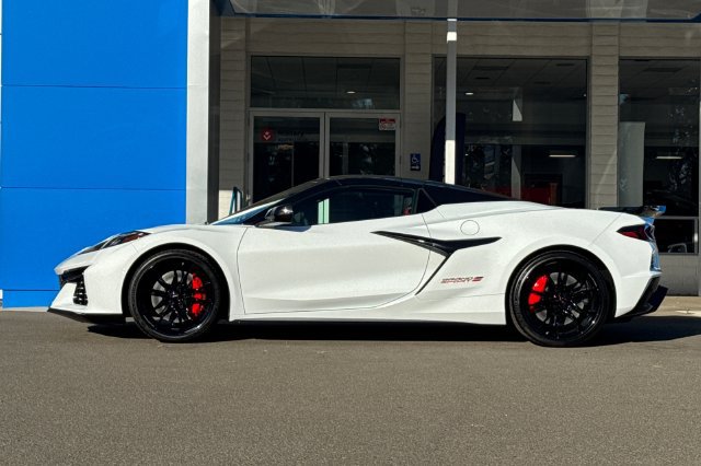 New 2027 Chevrolet Corvette Grand Sport RWD image 12