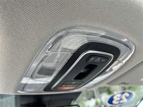 Used 2023 Hyundai Elantra Limited image 29