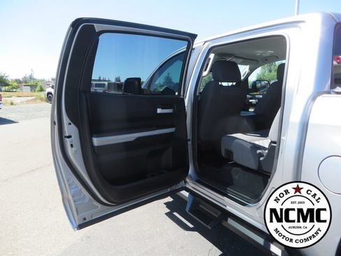 Used 2018 Toyota Tundra SR5 w/ SR5 Upgrade Package AWD/4WD image 41