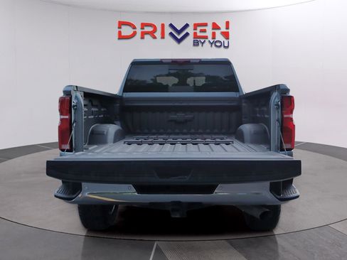Used 2026 Chevrolet Silverado 2500 LTZ w/ LTZ Convenience Package AWD/4WD image 5
