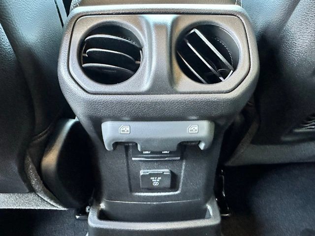 New 2025 Jeep Wrangler Unlimited Sahara AWD/4WD image 26
