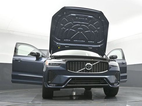 Used 2025 Volvo XC60 B5 Plus w/ Protection Package Premier image 51