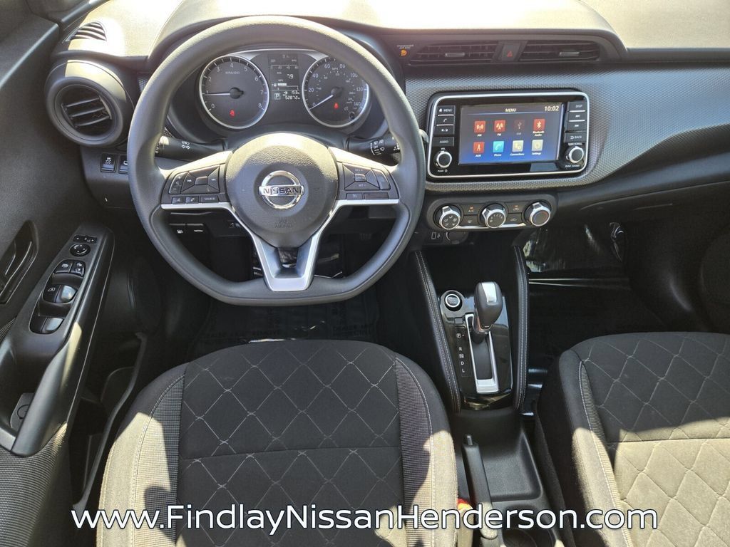 Used 2018 Nissan Kicks S FWD image 12