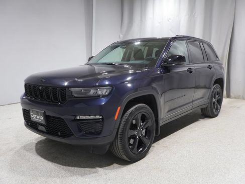 Certified 2023 Jeep Grand Cherokee Limited w/ Luxury Tech Group II AWD/4WD image 6