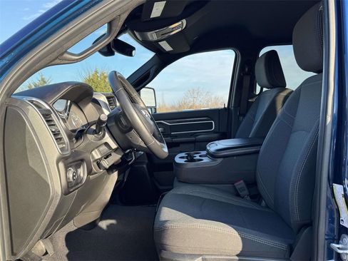 Used 2024 RAM 2500 Big Horn w/ Sport Appearance Package image 13