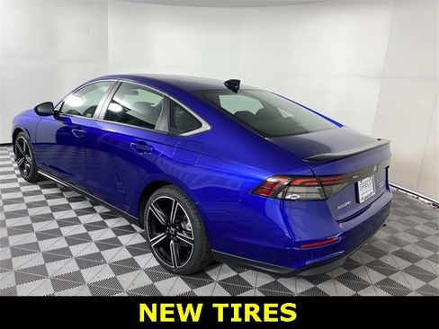 Used 2023 Honda Accord Sport image 6