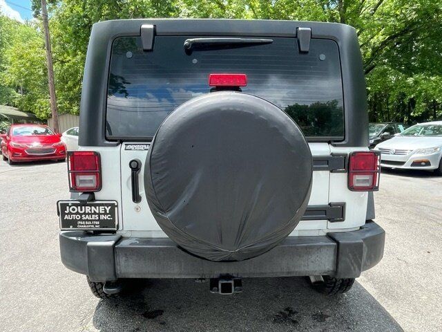 Used 2017 Jeep Wrangler Unlimited Sport w/ Mopar Black Appearance Group AWD/4WD image 5