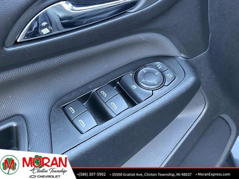 Certified 2023 Chevrolet Equinox RS image 16