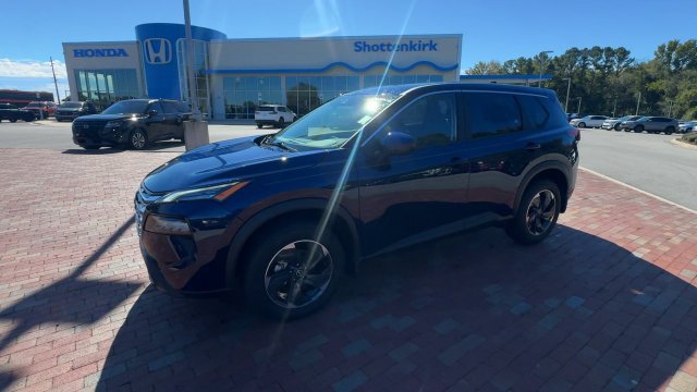 Used 2026 Nissan Rogue SV FWD image 6