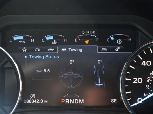 Used 2017 Ford F150 King Ranch w/ Equipment Group 601A Luxury AWD/4WD image 23