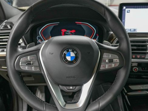 Certified 2025 BMW X4 xDrive30i image 16