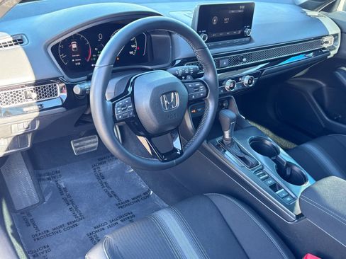 Used 2025 Honda Civic Sport image 17