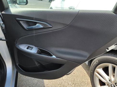 Used 2017 Chevrolet Malibu LT w/ Driver Confidence Package image 16