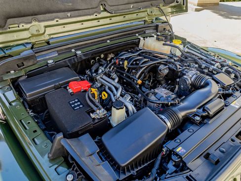 Used 2022 Jeep Gladiator Rubicon w/ LED Lighting Group image 36