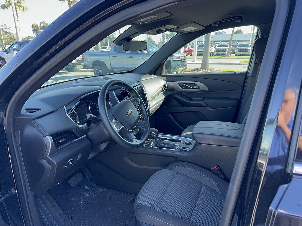 Certified 2023 Chevrolet Traverse LT FWD image 62