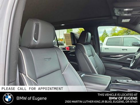 Used 2024 Cadillac Escalade ESV Sport w/ LPO, ONYX Package AWD/4WD image 13