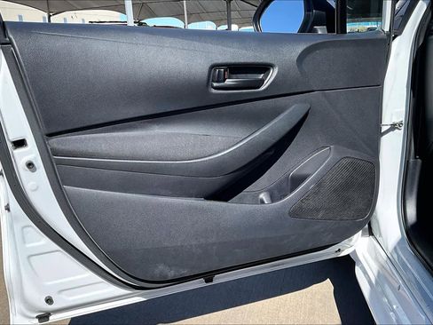 Used 2022 Toyota Corolla LE image 24
