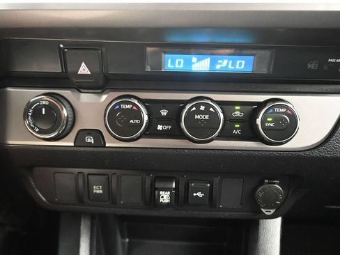 Used 2021 Toyota Tacoma SR5 w/ Trail Edition AWD/4WD image 19