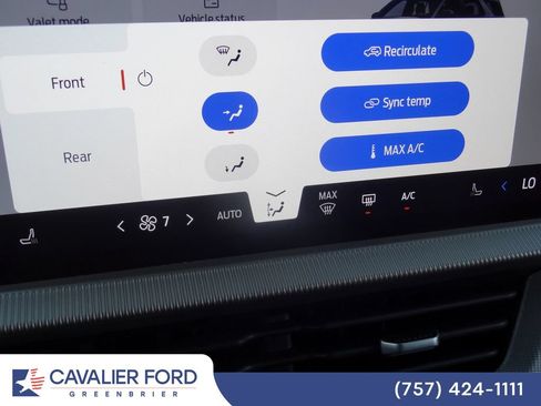 Used 2026 Ford Explorer Active AWD/4WD image 25
