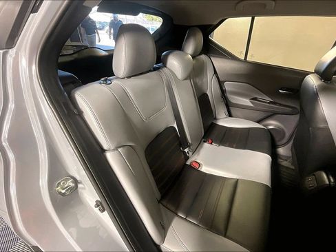Used 2024 Nissan Kicks SR w/ SR Premium Package FWD image 32