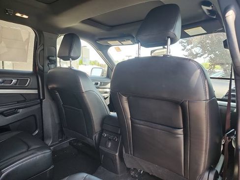 Certified 2019 Ford Explorer XLT w/ Equipment Group 202A AWD/4WD image 29