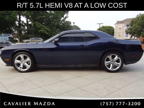 Used 2013 Dodge Challenger R/T RWD image 7
